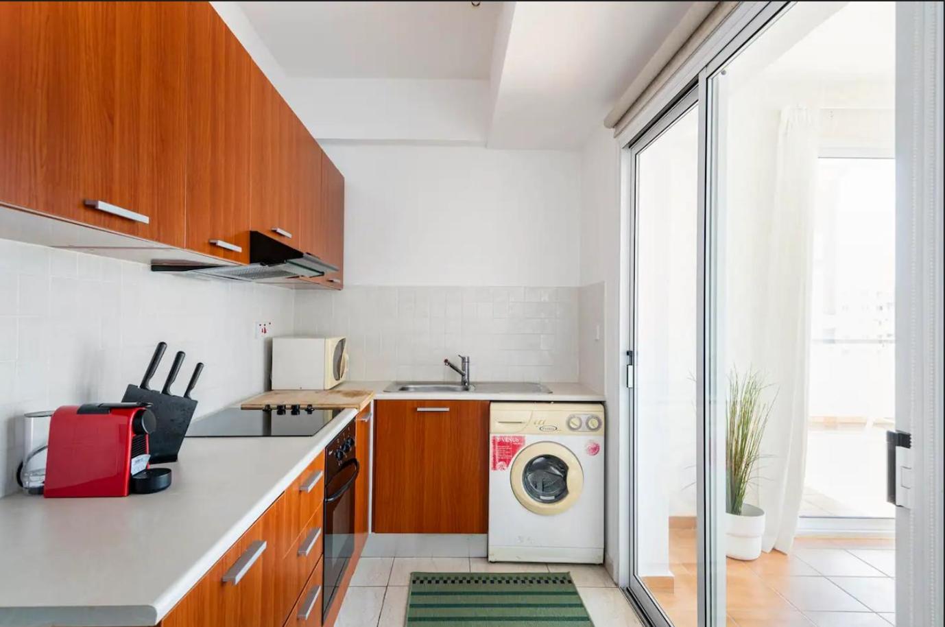 Top Floor Apartment City Center Ларнака Екстериор снимка